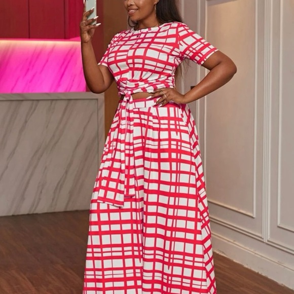 Sexy plaid red skirt set​ - Picture 2 of 10